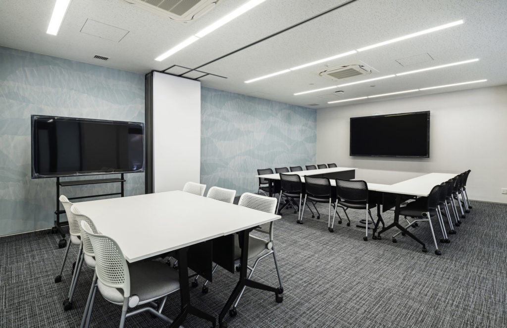 秋田県小坂町に建つDOWAメタルマイン 製錬技術センター内観。AN DeSign & Associates によるデザイン監修。